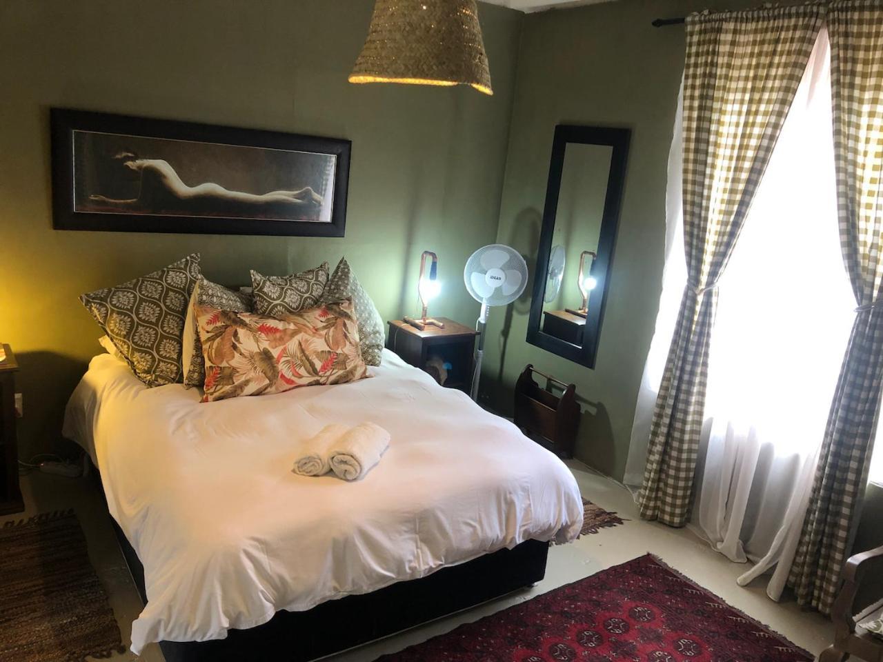 The Riverdeck Accommodation And Backpackers Knysna Exterior photo