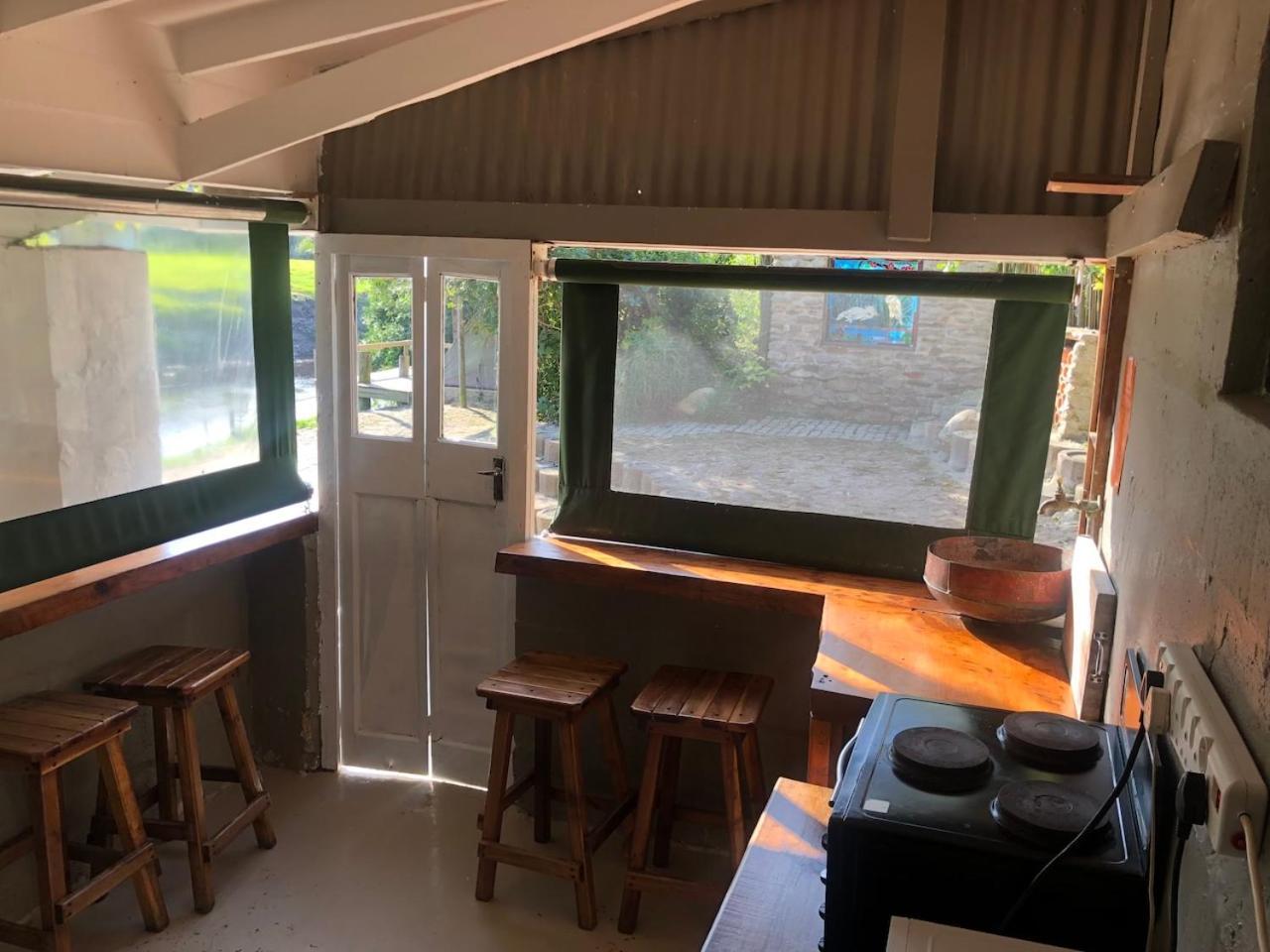 The Riverdeck Accommodation And Backpackers Knysna Room photo